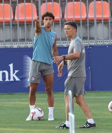 El delantero portugués, João Félix, entrenando en las instalaciones deportivas del Cerro del Espino. 