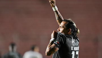 Once Caldas' forward #17 Dayro Moreno celebrates after scoring during the Copa Sudamericana group stage football match between Bolivia's GV de San Jose and Colombia's Once Caldas at the Hernando Siles stadium in La Paz, on April 22, 2025. (Photo by AIZAR RALDES / AFP)