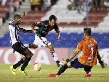 Palestino se encontró con un rival que le planteo un juego parecido al que practican ellos.