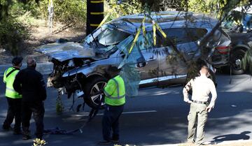 El  automvil de Tiger Woods tras el accidente de trfico en el suroeste de Los ?ngeles, California (EE.UU).