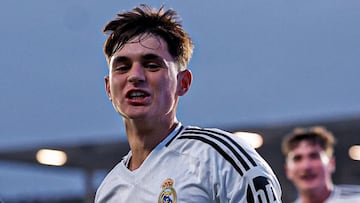 Diego Aguado celebra su gol al Atalanta en la Youth League.