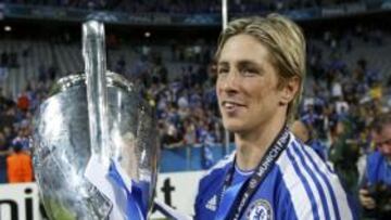 La afición, dividida por la convocatoria de Torres