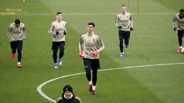 Courtois, en uno de sus entrenamientos con el Real Madrid en Valdebebas.