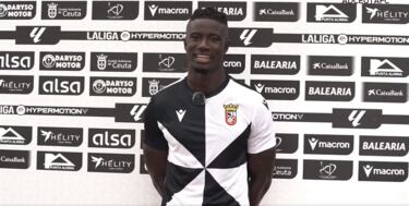 Ceuta vibra por su primer triunfo en Segunda 44 años después