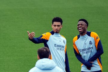 Bellingham y Vinicius, durante el último entrenamiento del Madrid en Valdebebas.