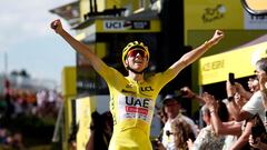 Cycling - Tour de France - Stage 15 - Loudenvielle to Plateau de Beille - Loudenvielle , France - July 14, 2024 UAE Team Emirates' Tadej Pogacar celebrates winning stage 15 REUTERS/Stephane Mahe