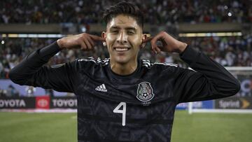 Edson &Aacute;lvarez con la selecci&oacute;n mexicna.