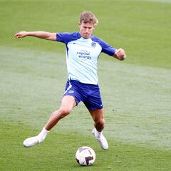 Llorente vuelve con el grupo en la última sesión antes de Cádiz