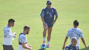 Antonio Mohamed: &quot;No estoy presionado por debut con Monterrey&quot;