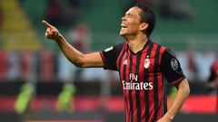 Bacca celebra un gol con el Mil&aacute;n. 