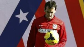 Uruguay cita a Godín, Giménez y Cebolla, bajas para Villarreal