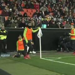 El Valencia condena los insultos a varios jugadores de la Real Sociedad