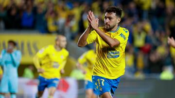 El delantero de la UD Las Palmas Munir El Haddadi celebra su go