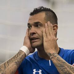 La jugada por la que pudo ser expulsado Milton Caraglio