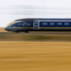 What are the best and worst days of the week to buy a train ticket