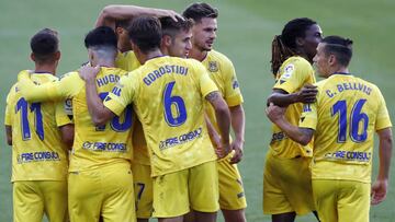 Los jugadores del Alcorcón celebran un gol.