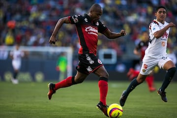 Julio Angulo va a Huracán