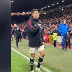 Pelos de punta con lo que hizo Old Trafford cuando Cristiano enfilaba al vestuario
