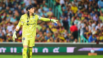Carlo Acevedo of Santos during the 13th round match between Santos and America as part of the Liga BBVA MX Varonil, Torneo Clausura 2026 at TSM Corona Stadium, on April 04, 2026 in Torreon, Coahuila, Mexico.