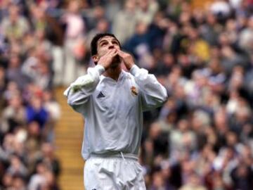 El gran protagonista del partido Fernando Morientes. Hac¨ªa 10 a?os que el Real Madrid no marcaba 7 goles en Liga.