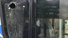 Atacado el micro de Boca en el aeropuerto de Mendoza