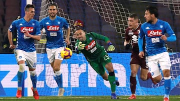 David Ospina atajando ante Torino en la Serie A 