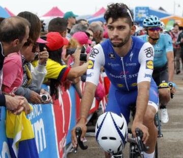 Fernando Gaviria líder y primer colombiano en ganar en un sprinter