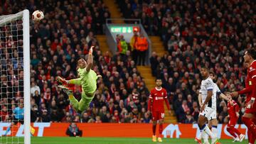 Soccer Football - Europa League - Quarter Final - First Leg - Liverpool v Atalanta - Anfield, Liverpool, Britain - April 11, 2024 Atalanta's Juan Musso in action as Liverpool's Harvey Elliott hits the bar Action Images via Reuters/Lee Smith