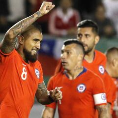 1x1 Chile: Vidal, Sánchez y Medel se reivindicaron con la Roja