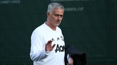 Van Gaal did better job than Mourinho, claims Muhren