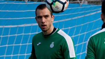 Pau Lopez.