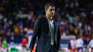 Fernando Gago head coach of Guadalajara during the 5th round match between Atletico San Luis and Guadalajara as part of the Torneo Clausura 2024 Liga BBVA MX at Alfonso Lastras Stadium on February 04, 2024 in San Luis Potosi, Mexico.
