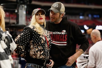 Gwen Stefani and Blake Shelton are fans of the Arizona Cardinals.