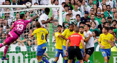 Un Racing heroico salvó un punto ante una coherente Las Palmas