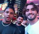 Se encuentra a Rodrygo en Times Square y le pregunta si fichará por el Arsenal