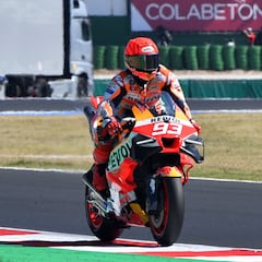 Márquez deja con la duda a Lorenzo sobre su futuro