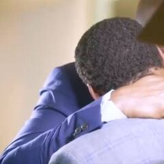 Magic Johnson e Isiah Thomas se reconcilian entre lágrimas