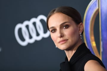 Natalie Portman en la alfombra roja en la premiere mundial Avengers: Endgame en Los Ángeles, California.  
