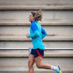 Alexia ya corre sobre el césped