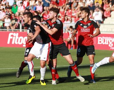 Meseguer se aleja y se acerca Hugo Vallejo