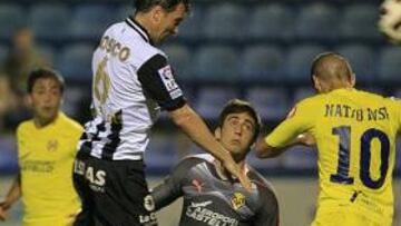 <b>MOMENTO DULCE. </b>Josico logró detener trece ataques en el partido contra los filiales del Villarreal .