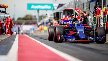 Carlos Sainz con el Toro Rosso en el GP de Australia.