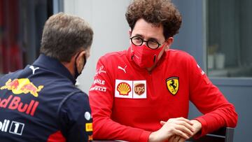 Mattia Binotto (Ferrari) conversa con Christian Horner (Red Bull).