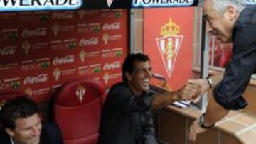 <b>CORDIALIDAD. </b>Preciado provocó con su humor las risas de Laudrup y Nadal en el partido de Liga de esta campaña, en El Molinón.