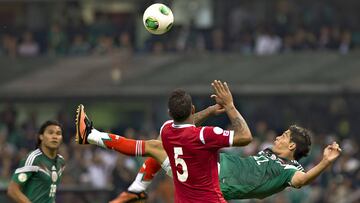 La chilena de Raúl Jiménez que cambió la historia del fútbol mexicano