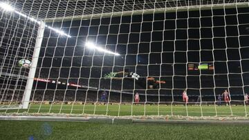 5-1. Coutinho marc¨® el quinto gol.