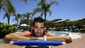 VACACIONES. Negredo est&aacute; de vacaciones y espera ansioso su fichaje por el Atl&eacute;tico, el sitio donde quiere jugar la pr&oacute;xima temporada.