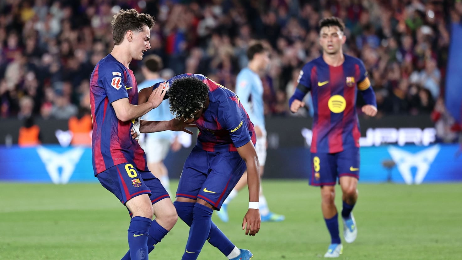 Jugadores del Barcelona celebrando durante el partido contra el Celta