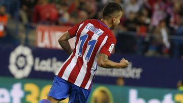 &Aacute;ngel Correa celebra su gol contra el Granada. 