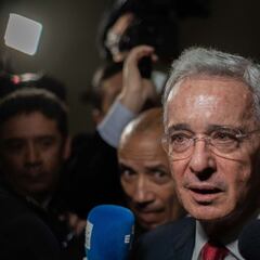 ¿Qué ha dicho Álvaro Uribe en Twitter y por qué piden que la plataforma elimine su cuenta?